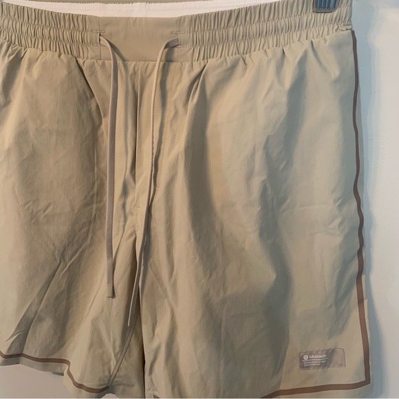 Lululemon Hybrid Pool Short M - Picture 8 of 9